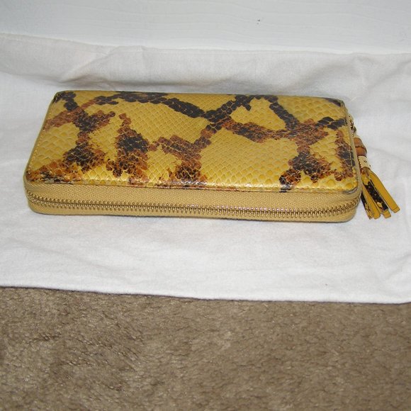 RARE Authentic Gucci Yellow python leather zippy wallet with bamboo tass… - Picture 3 of 16